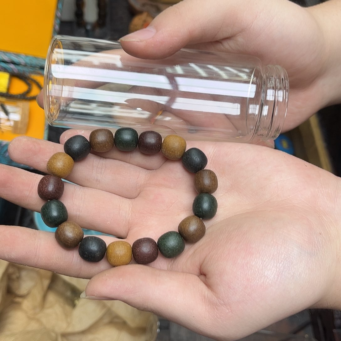 大叶紫檀（黑酸枝木类）