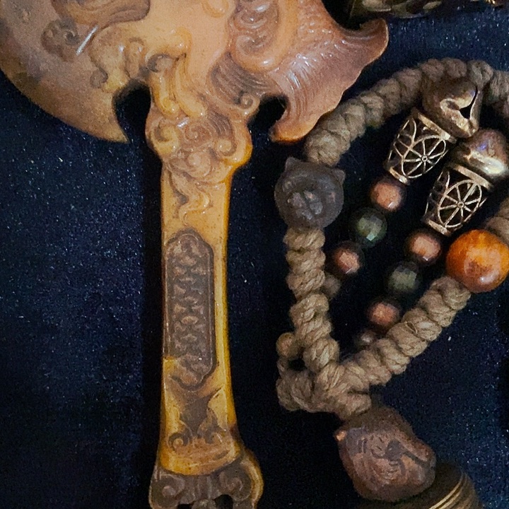 和田玉颈饰未镶嵌主播的节目有多精彩啊我