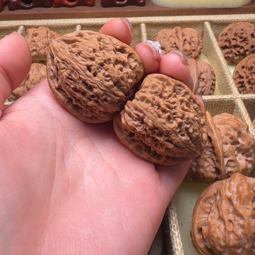 文玩核桃吊坠36窝底南疆石