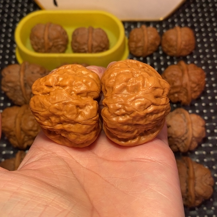 喝***身文玩核桃把件肉蛙