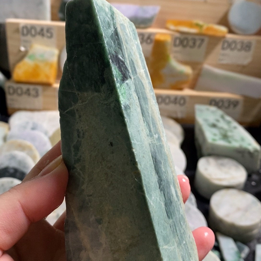 颈饰未镶嵌翡翠天然翡翠