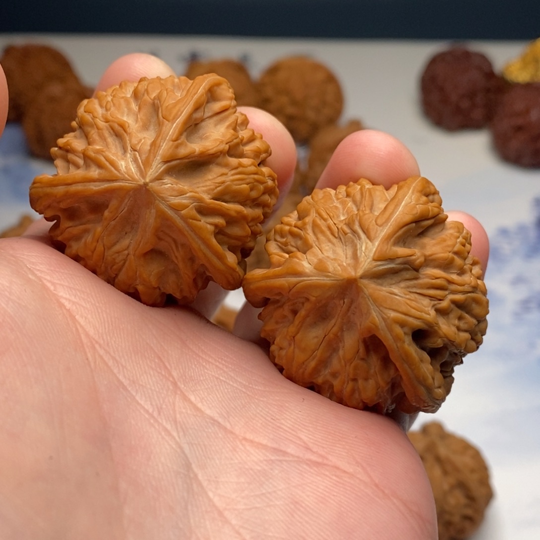 無***常文玩核桃把件御龙