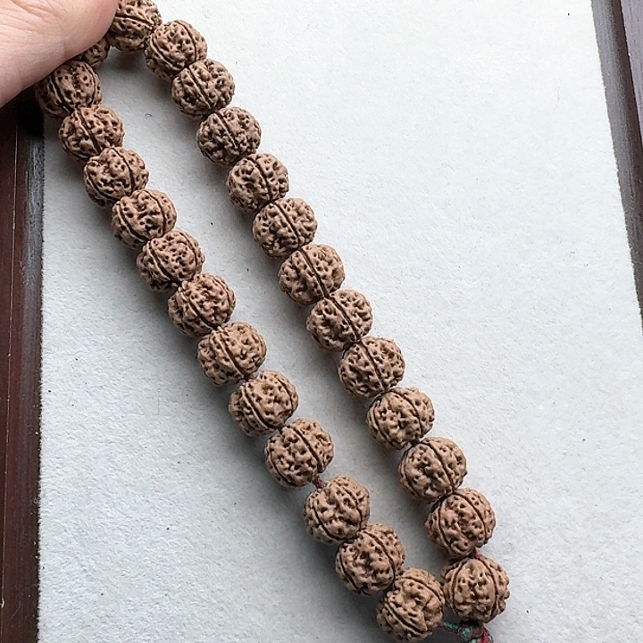 金刚菩提手串凹底梅花 13mm