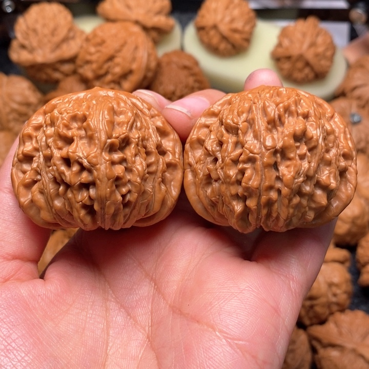 文玩核桃把件林*A毕业四座楼45