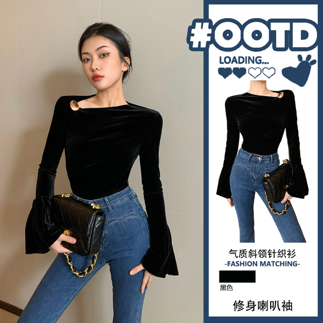复古斜领高级感内搭修身打底衫喇叭袖针织衫女早春季别致丝绒上衣