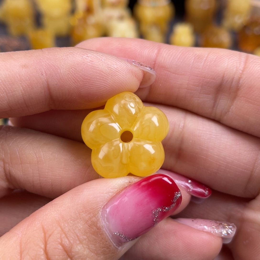 琥珀裸石未镶嵌蜜蜡