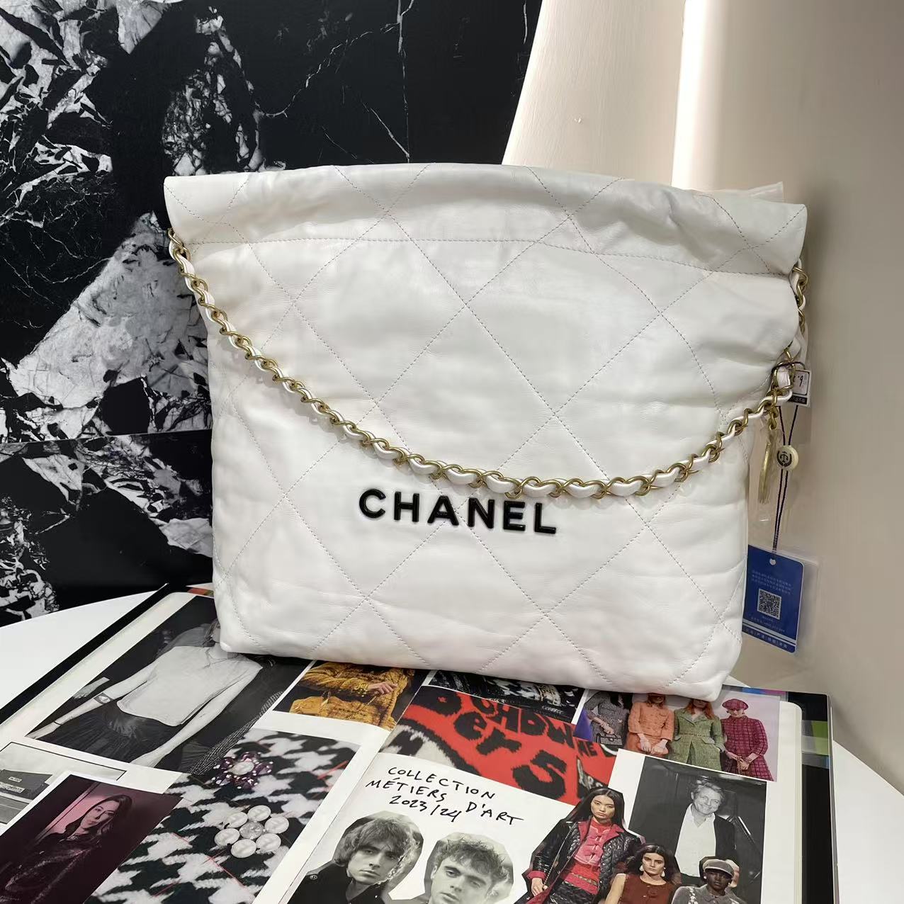 全新未使用 Chanel/香奈儿 白色黑字22bag小号垃圾袋 单肩包