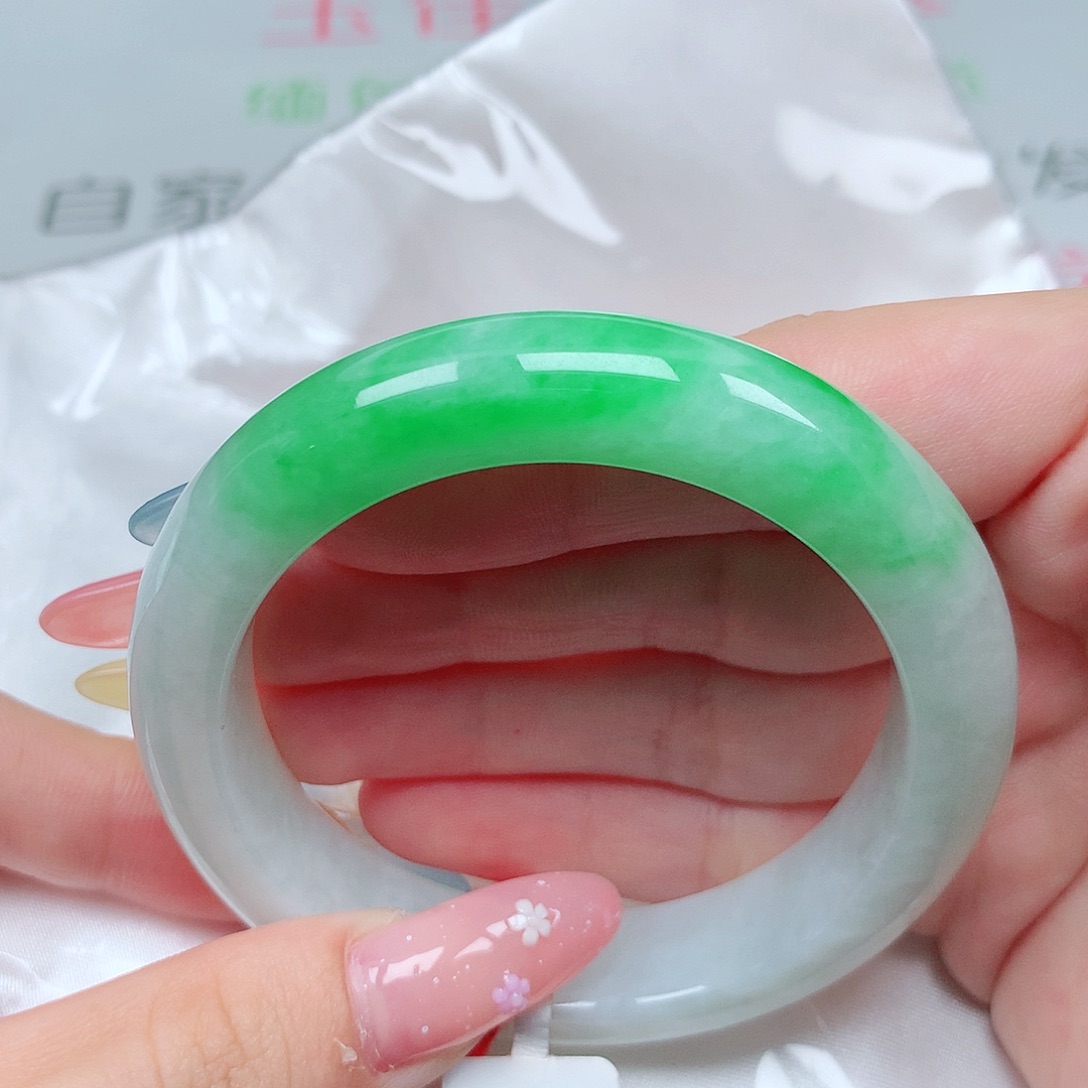 翡翠未镶嵌手镯52 52 捡漏