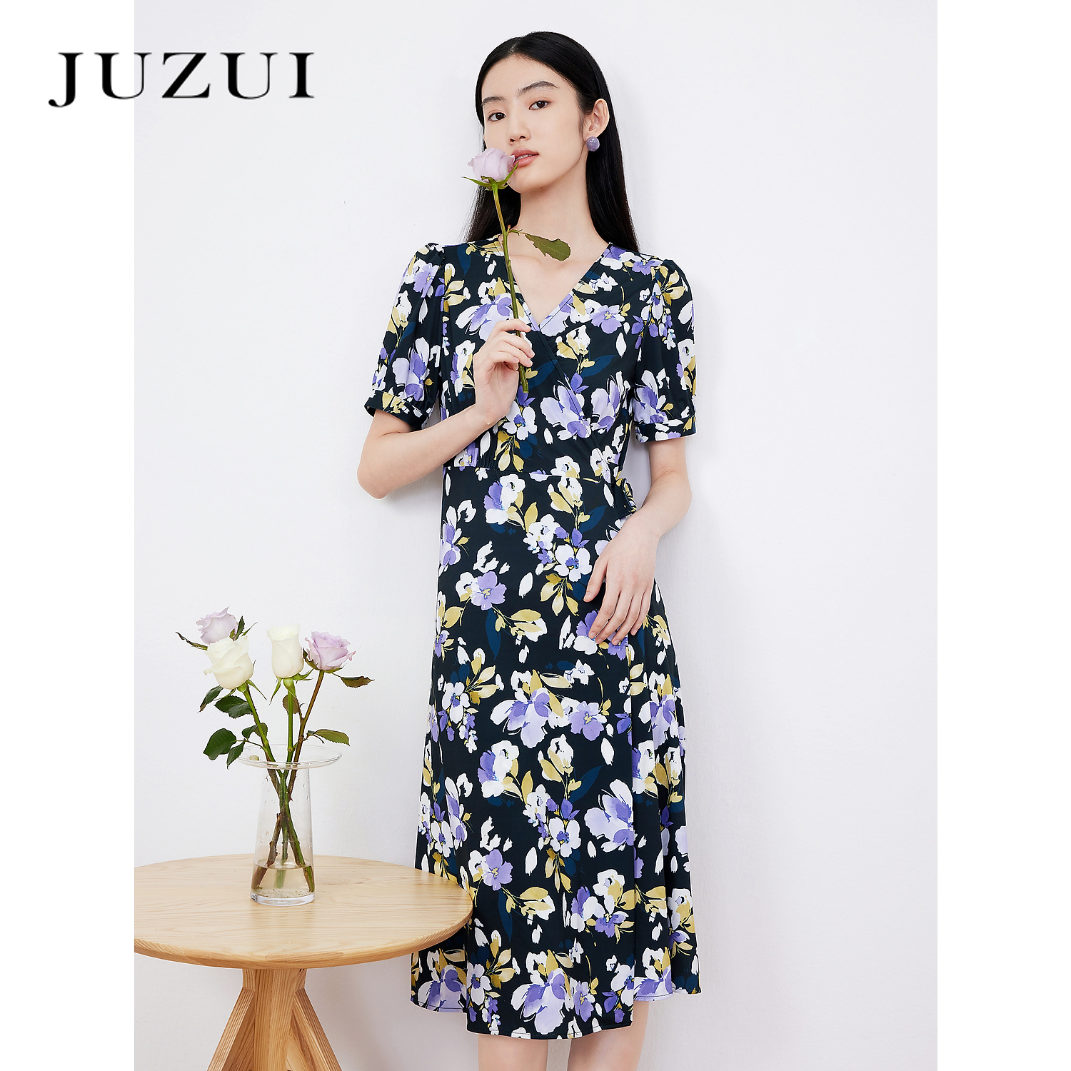 JZ玖姿围裹式连衣裙女装夏季新款印花弹力法式泡泡袖裙子