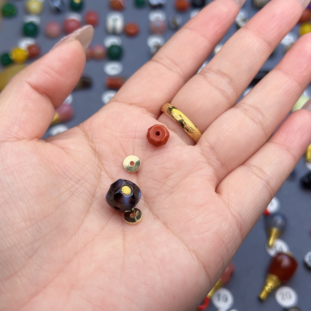 玛瑙/玉髓饰品未镶嵌友****！