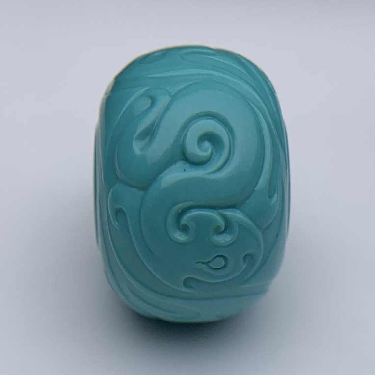 （何姐绿松石）原矿瓷釉级玉化蓝料精雕博古老型，13.8×11.8mm3.5克