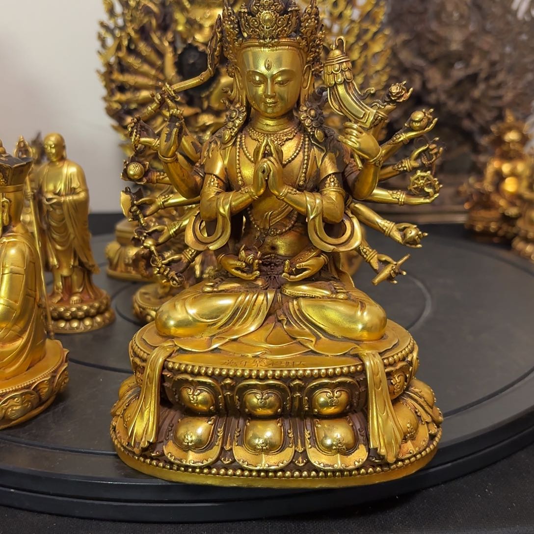 准提佛母鎏金摆件