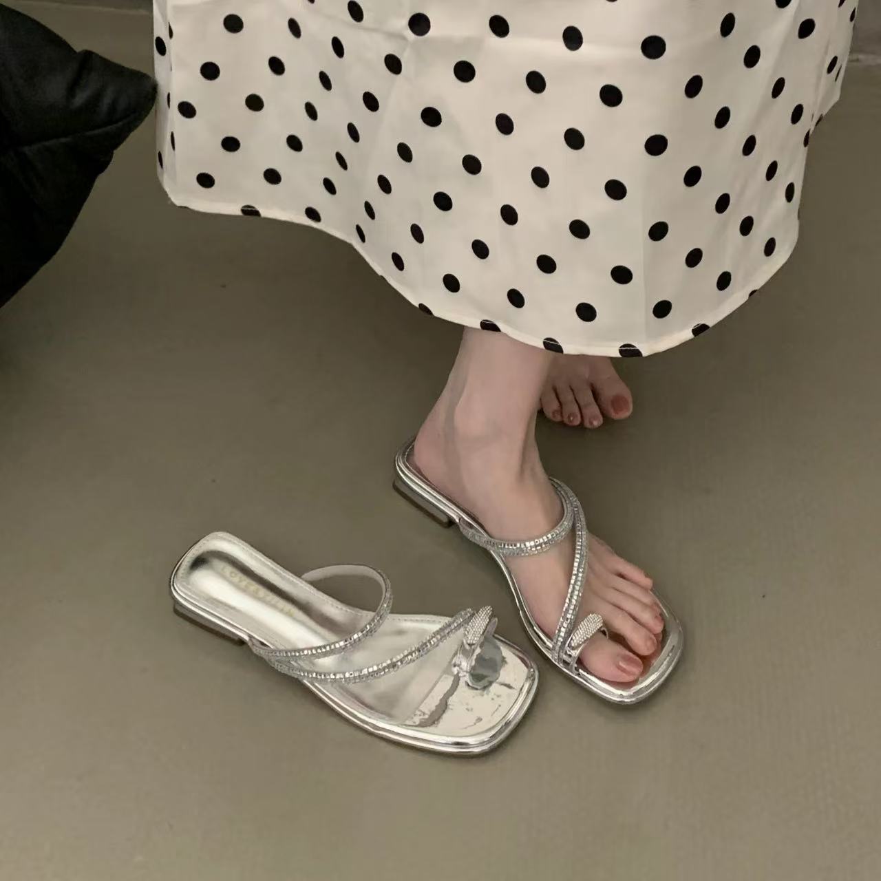 夏休闲款法式拖鞋女新款配裙子仙女风拖鞋5662(套趾拖鞋)