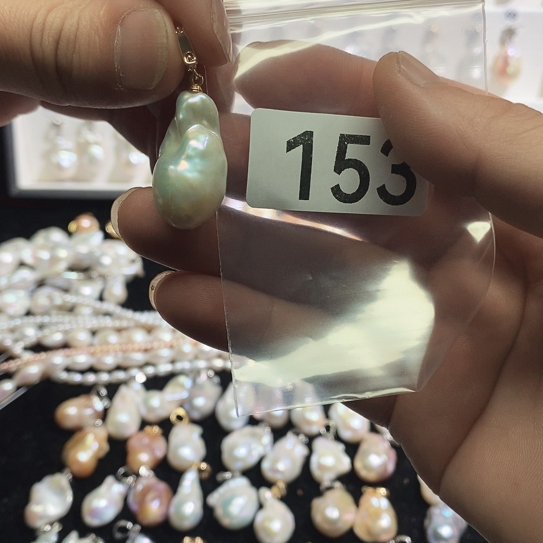 淡水珍珠吊坠(赠链)未镶嵌