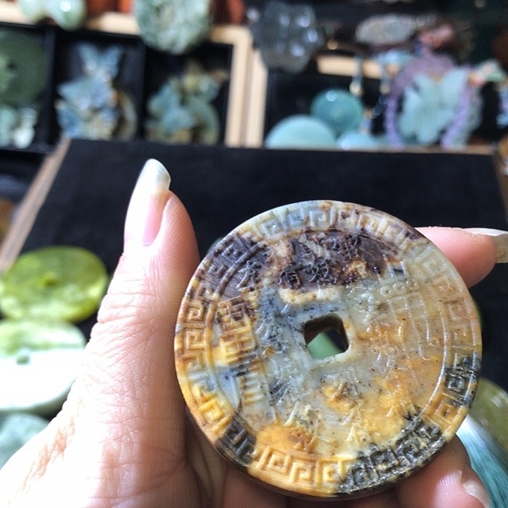 岫玉未镶嵌岫玉挂件