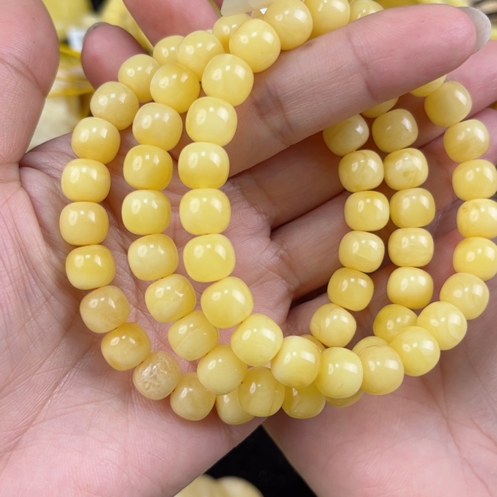 琥珀珠宝奇石未镶嵌琥珀，多样性发其一