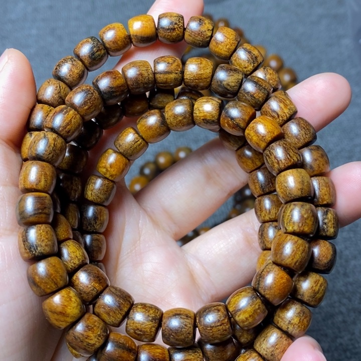 贡木手串印贡8/9直切