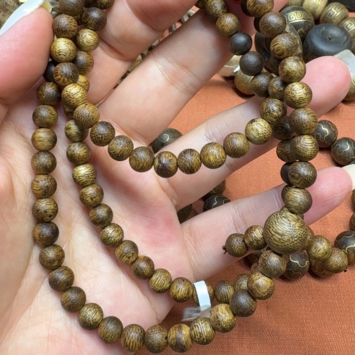 大叶紫檀（黑酸枝木类）