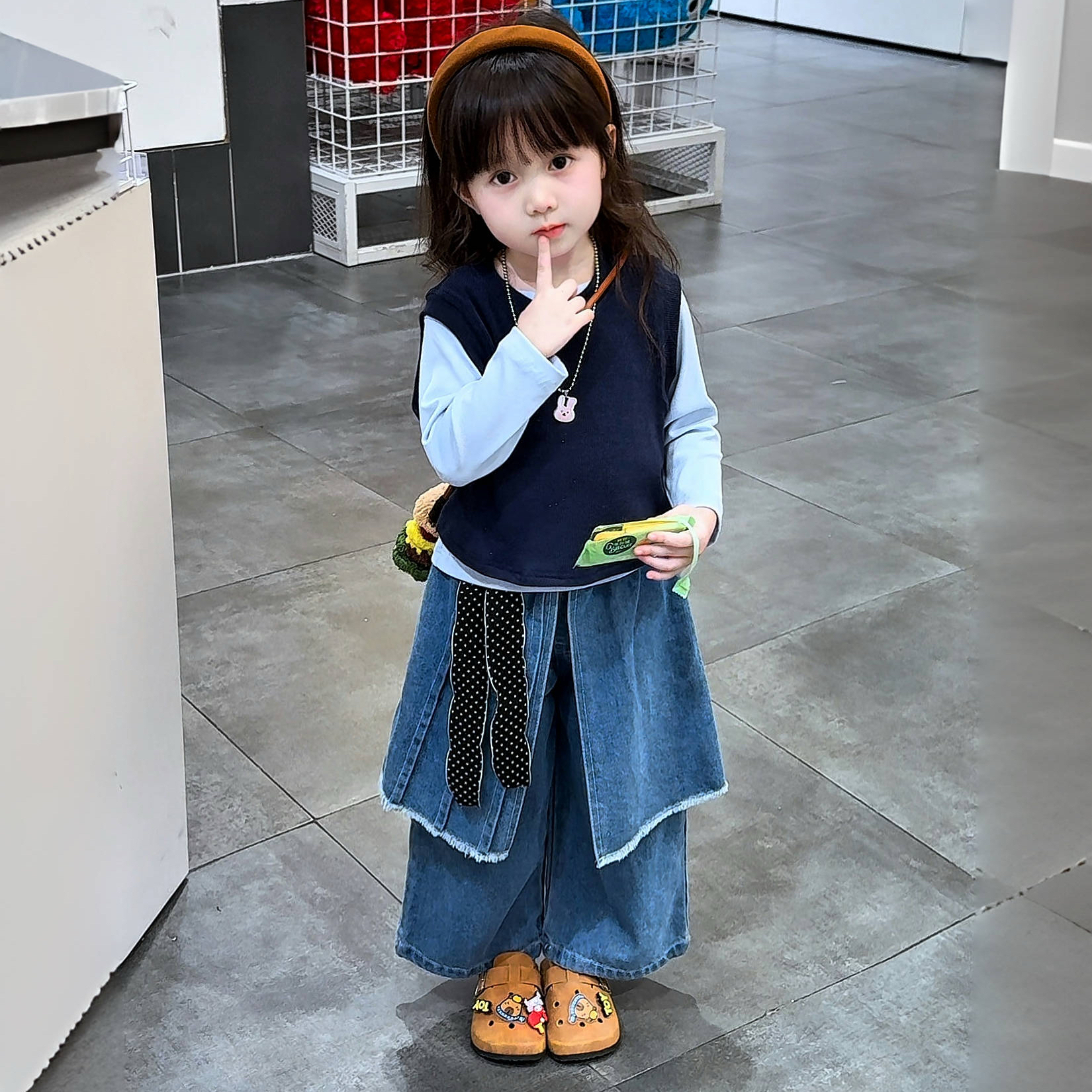 女童套装秋新款女童设计感叠穿两件套T恤儿童时髦屁帘牛仔裤套装