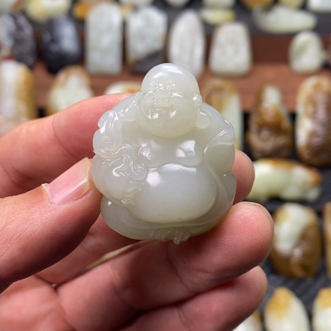 和田玉颈饰未镶嵌