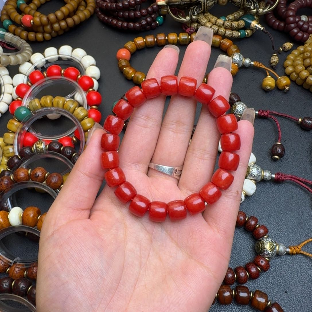 泥塑博****差……………………………………