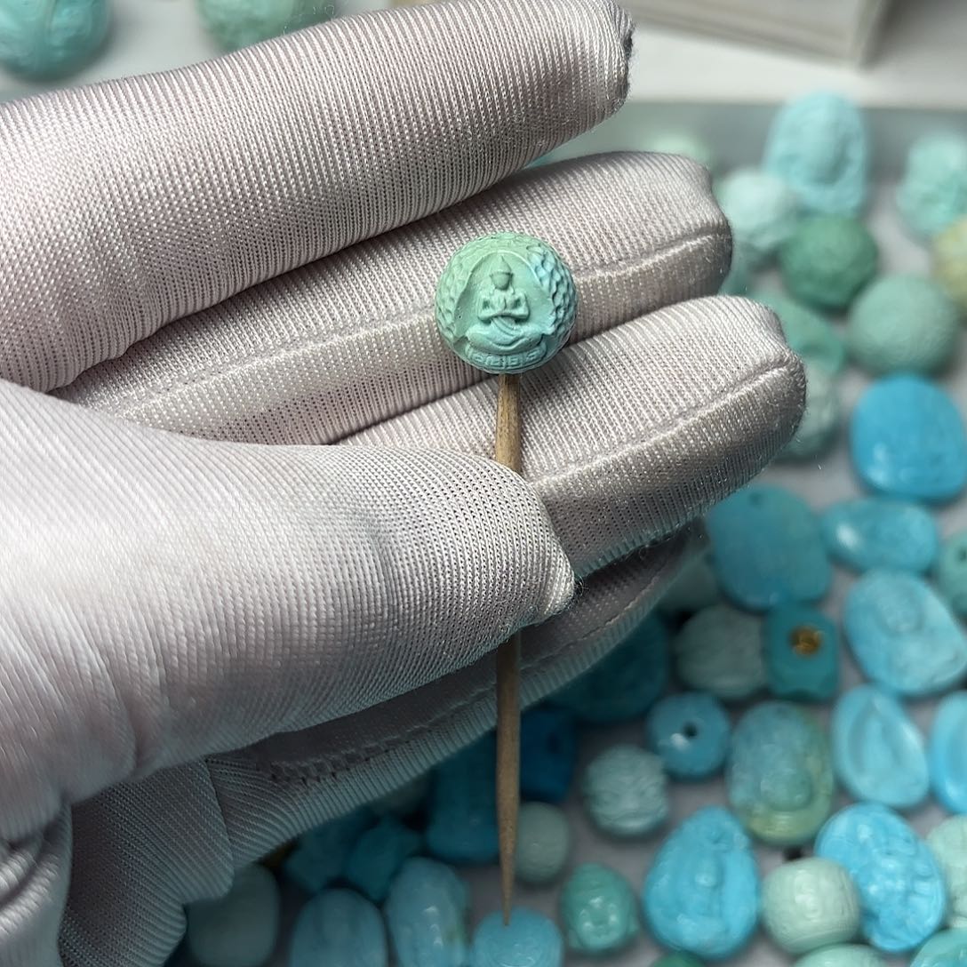 绿松石雕刻件未镶嵌