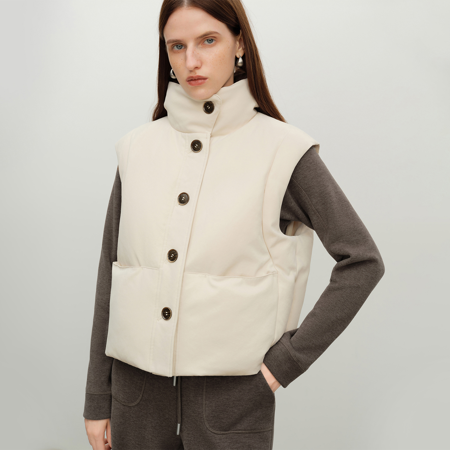 自巧巧绒lightwarm 小个子立领米色无袖90绒羽绒马甲25ZQ94253