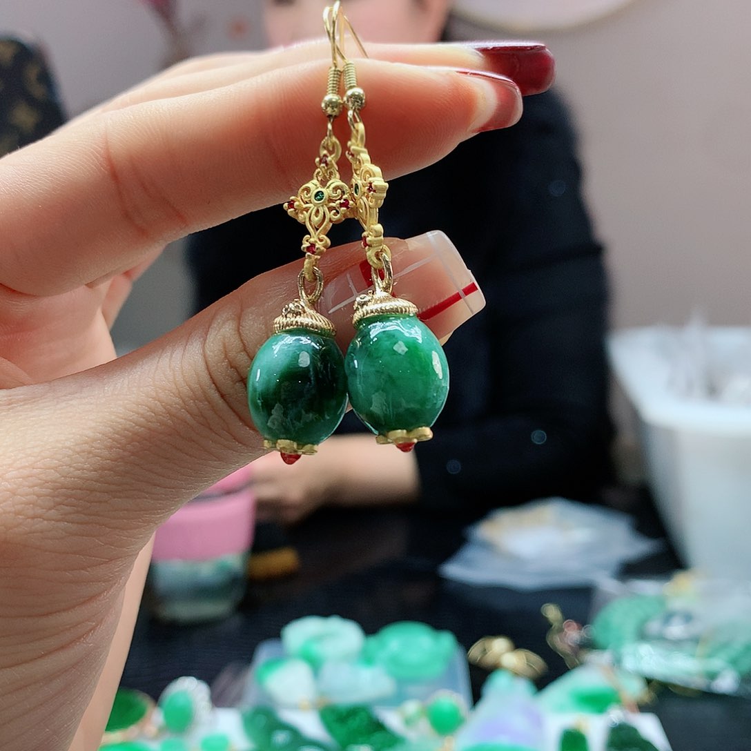 【闪购商品】翡翠耳饰未镶嵌，