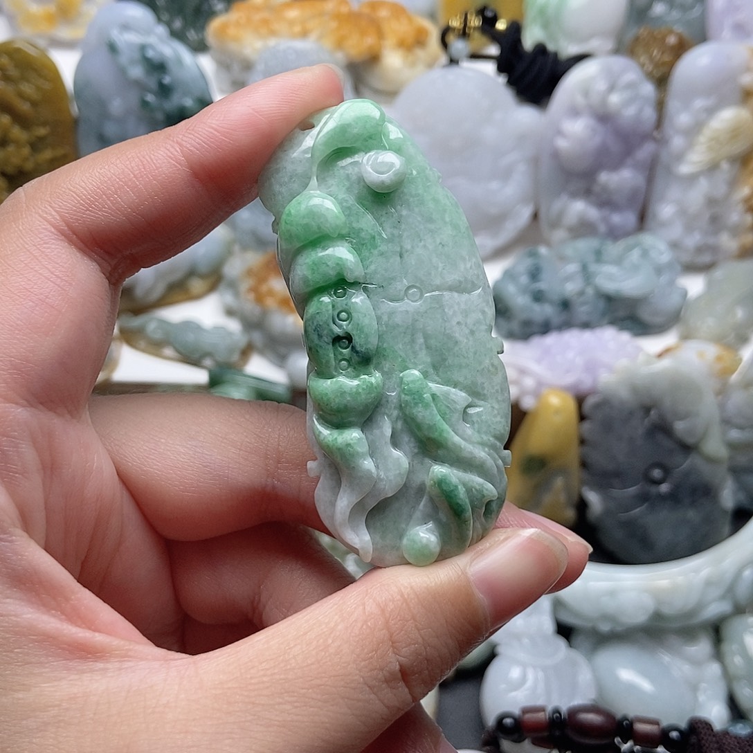 翡翠未镶嵌颈饰翡翠