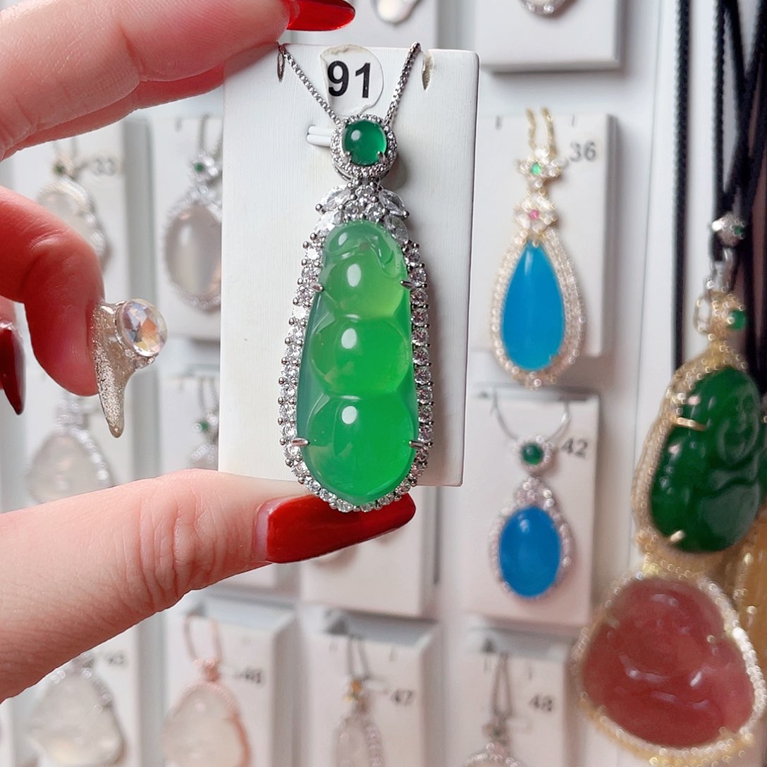 玛瑙/玉髓吊坠(赠链)未镶嵌