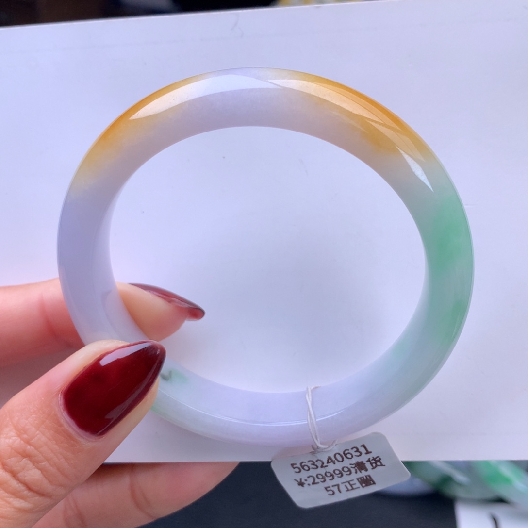 翡翠手镯未镶嵌细糯化三彩手镯（细纹）