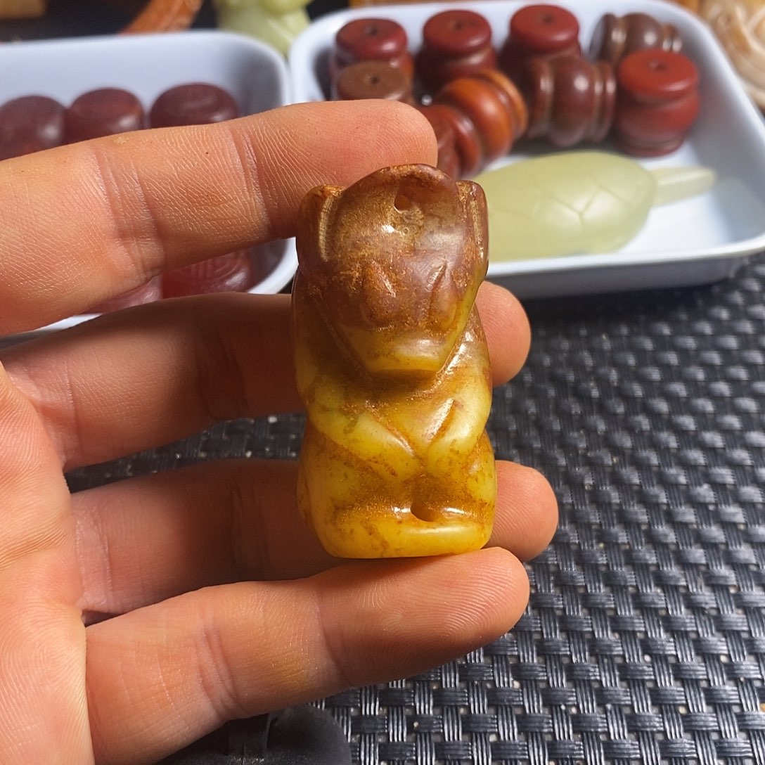 岫玉未镶嵌珠宝奇石