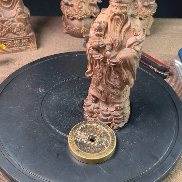 精品摆件工艺品等