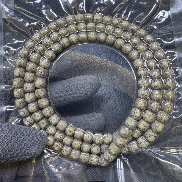 星月菩提9*8糯冰手串（星点均匀分布油润）