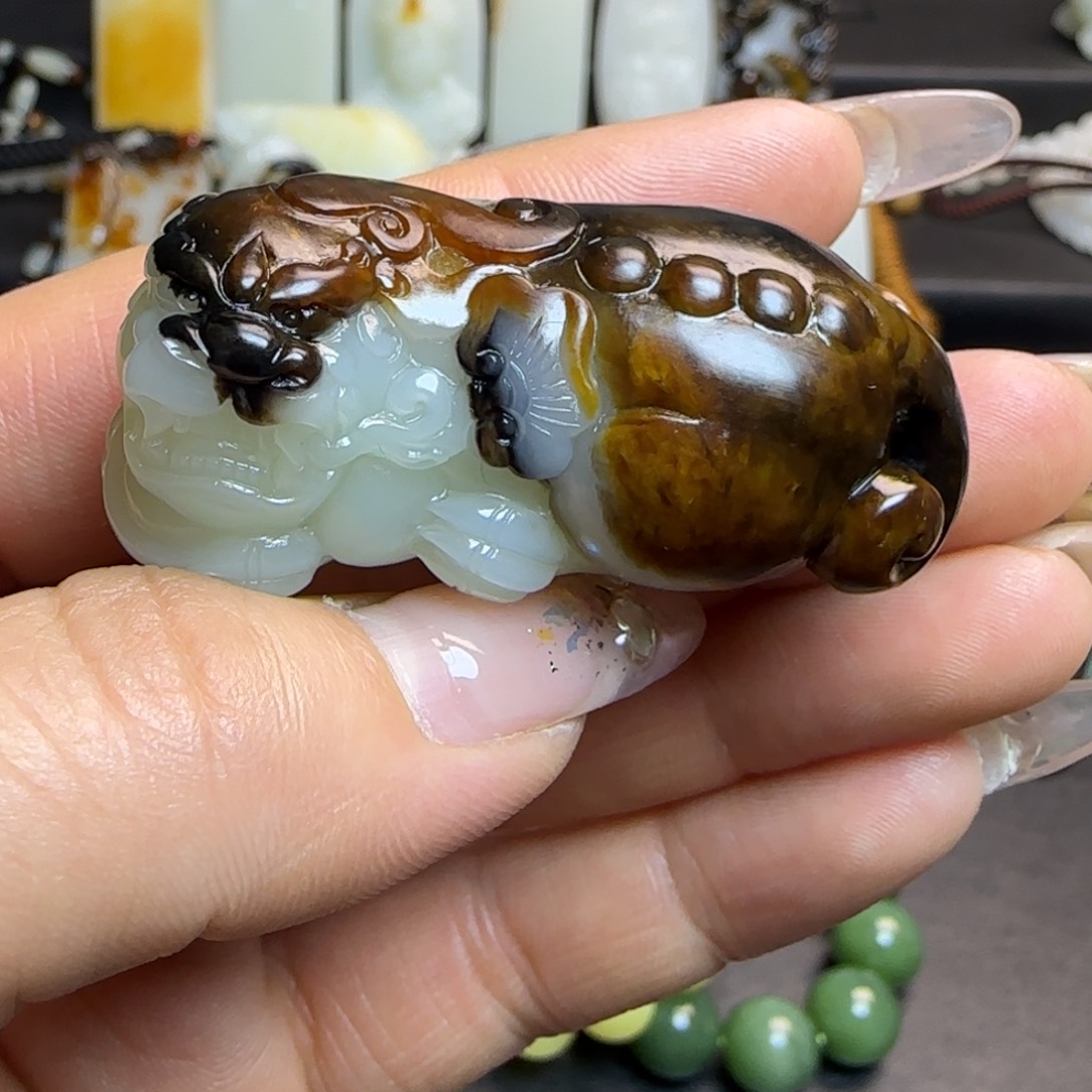 和田玉颈饰未镶嵌