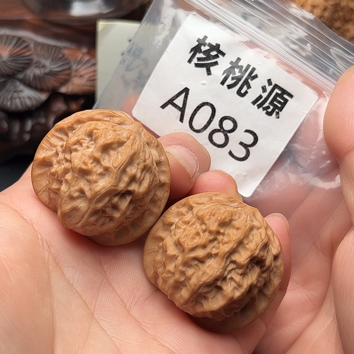 吊坠文玩核桃瓷娃娃37+