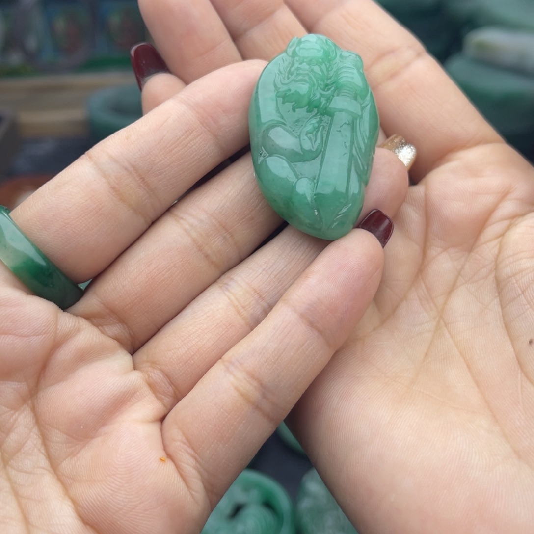 石英质玉颈饰未镶嵌