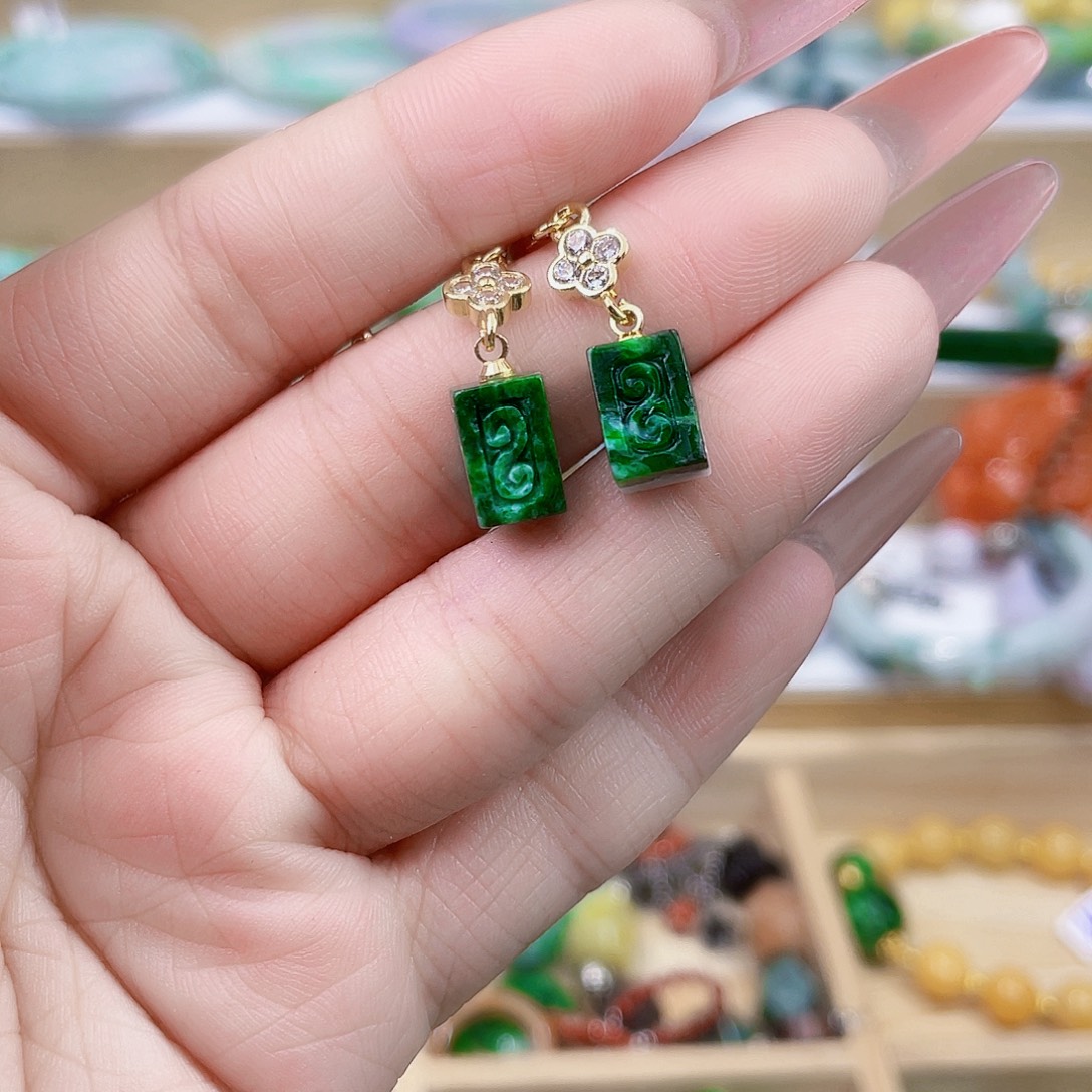 翡翠未镶嵌手链耳坠