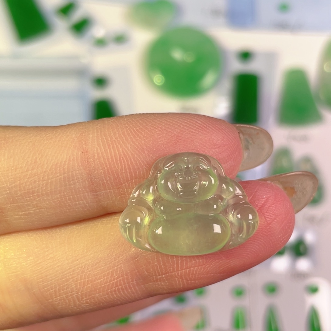 翡翠未镶嵌颈饰裸石