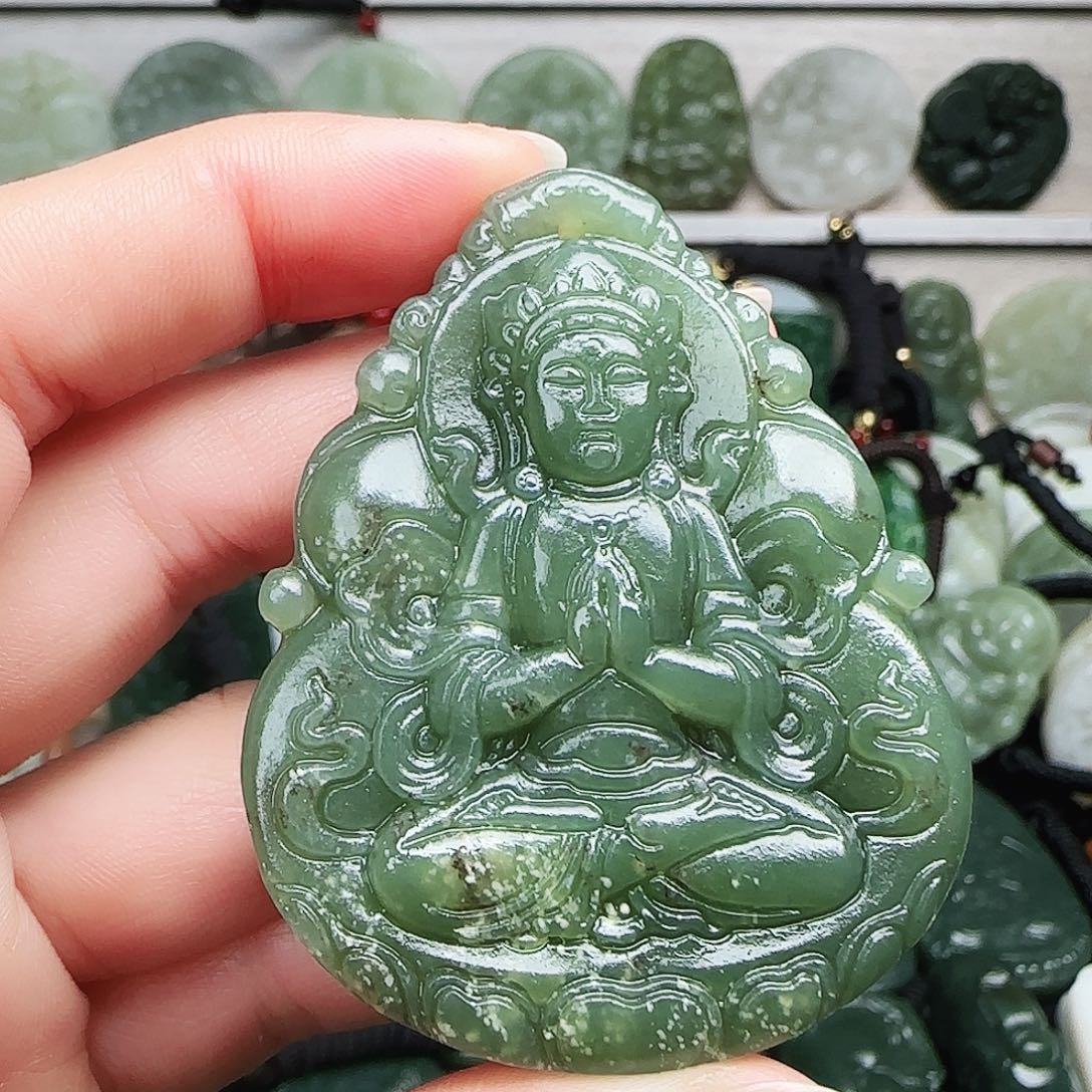 和田玉未镶嵌颈饰