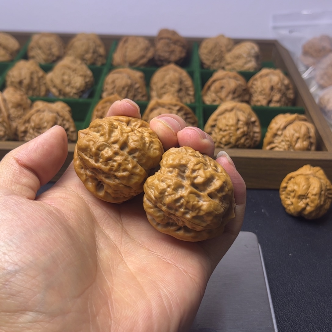 文玩核桃吊坠38大克重蛤蟆头 44克