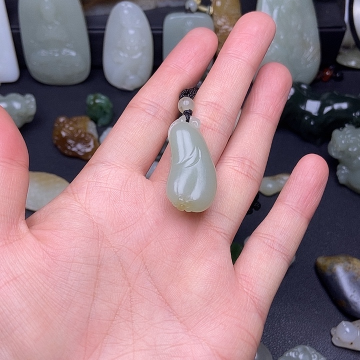 未镶嵌和田玉挂件