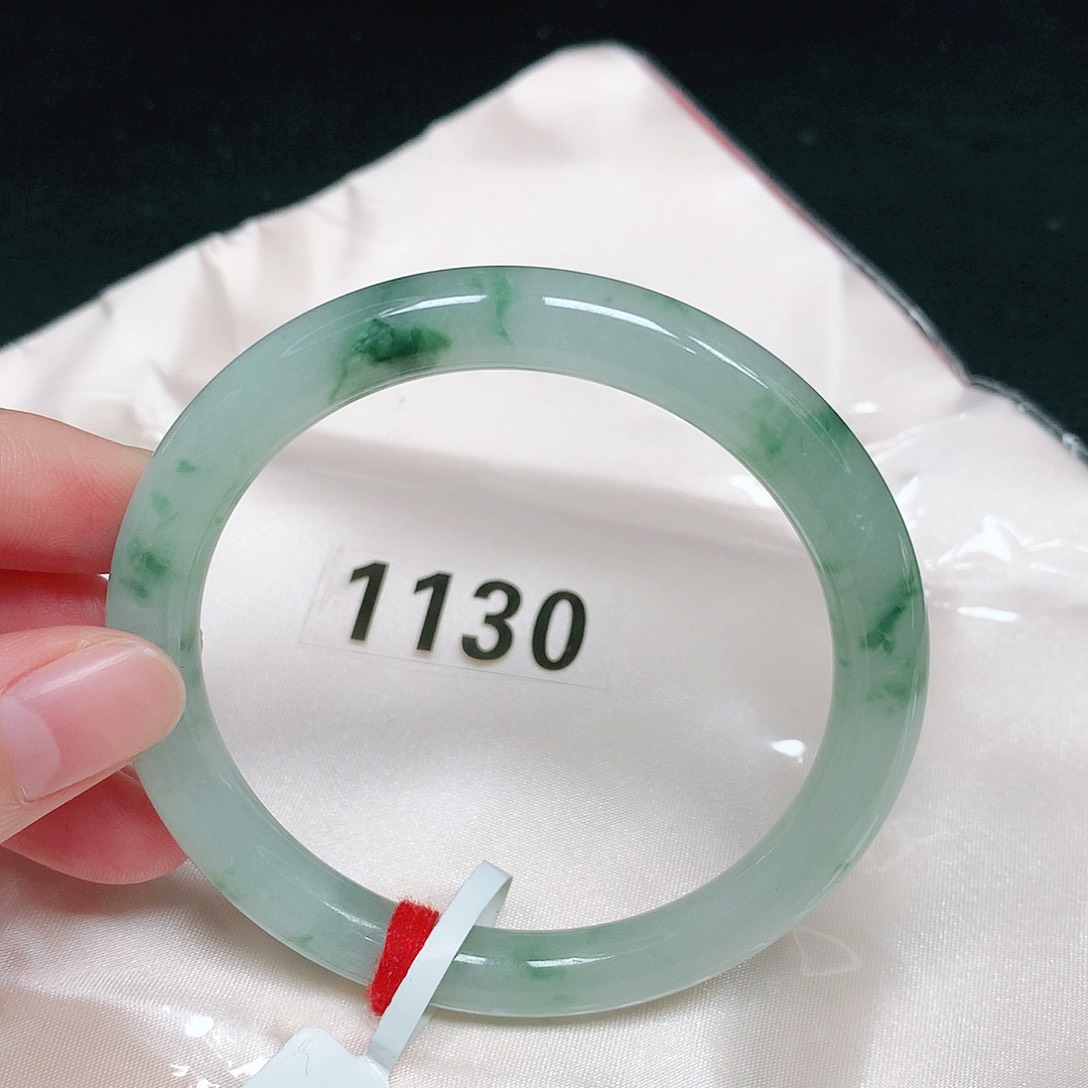 未镶嵌手镯（圆镯）翡翠