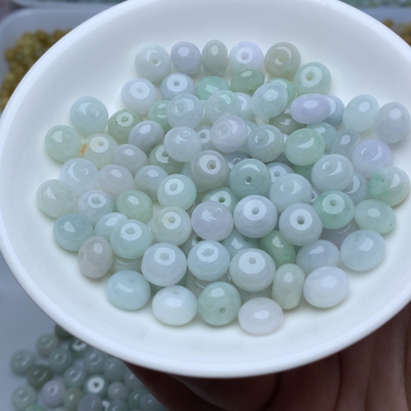 【闪购商品】翡翠手链未镶嵌卡6乘9冰绿白鼓珠40颗