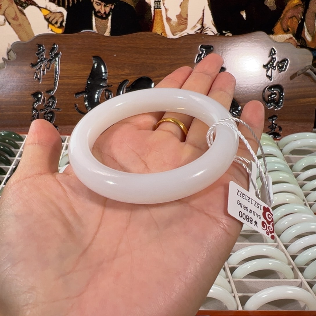 和田玉（白玉）未镶嵌手镯