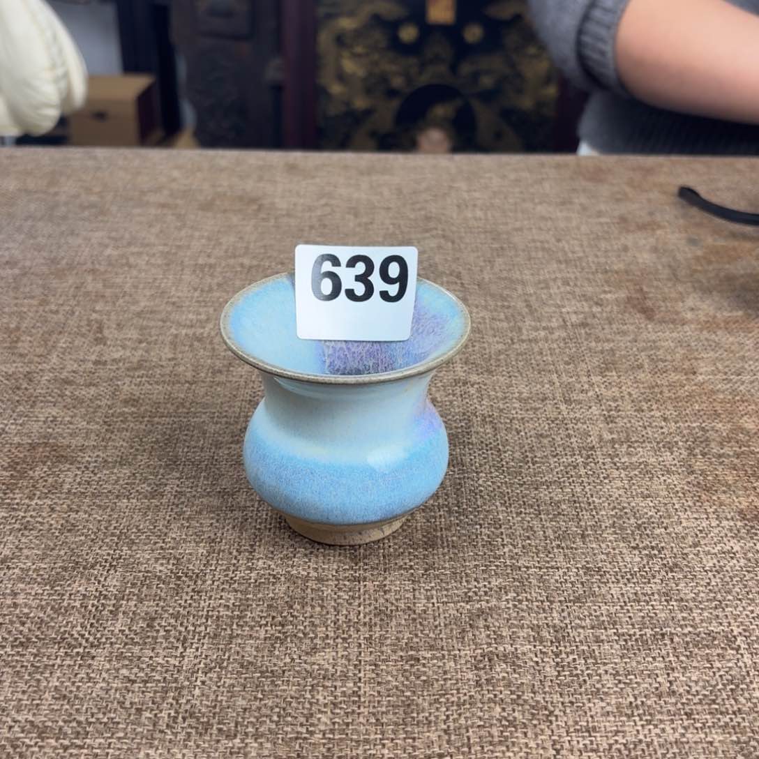 瓷片钧瓷正能力满满的直播间。