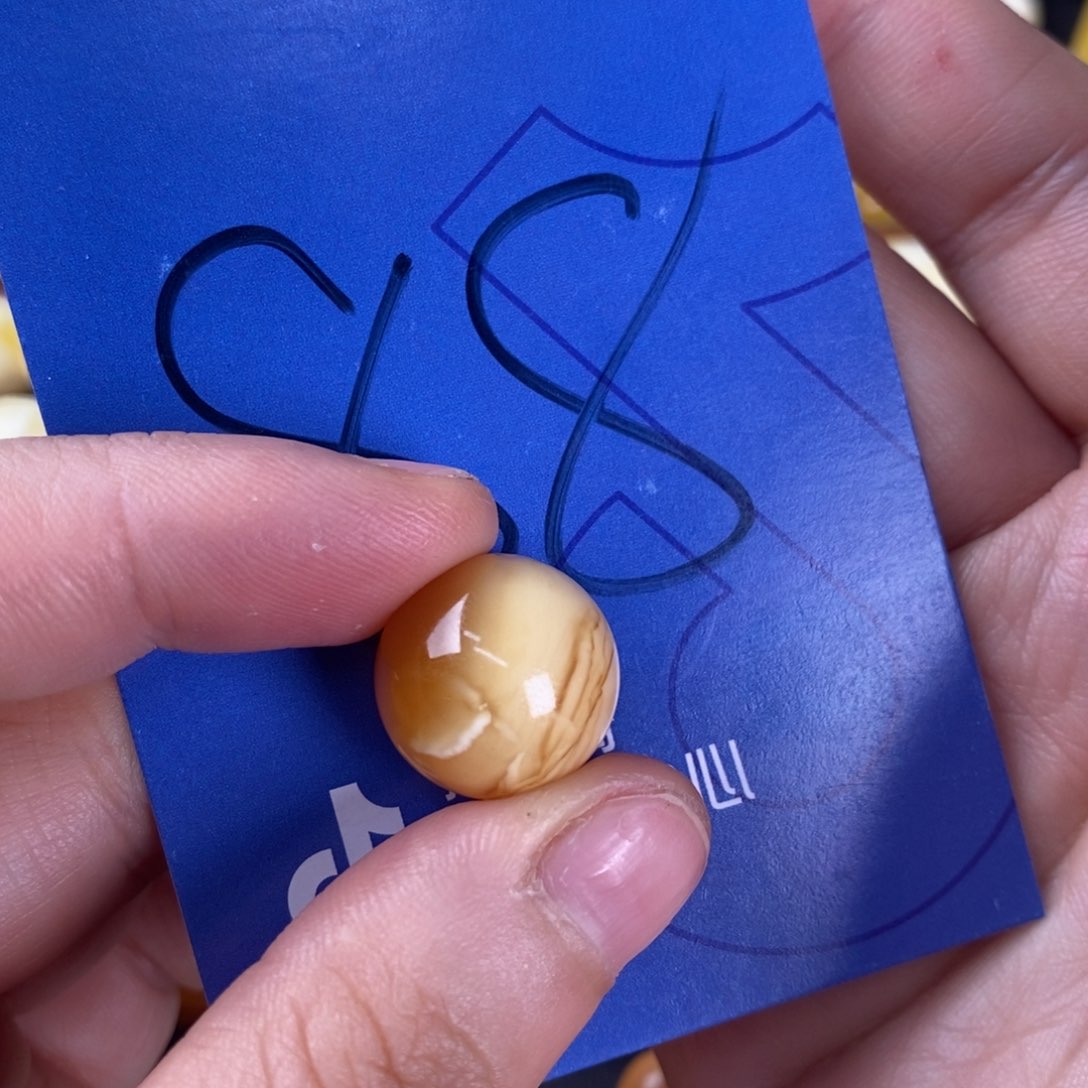 蜜蜡裸石未镶嵌锦***家蜜蜡