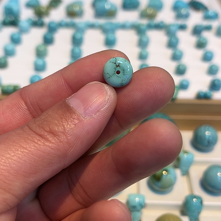 绿松石未镶嵌珠宝奇石