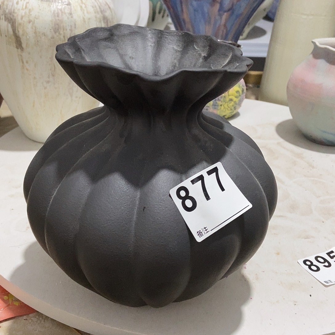 陶瓷景德镇花瓶瑕疵