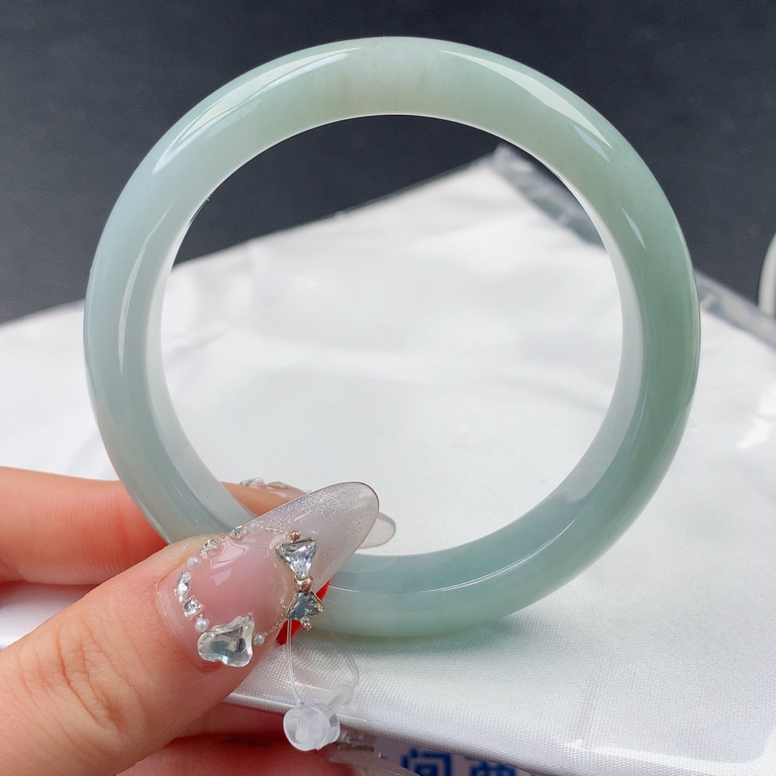 翡翠手镯未镶嵌0046正56